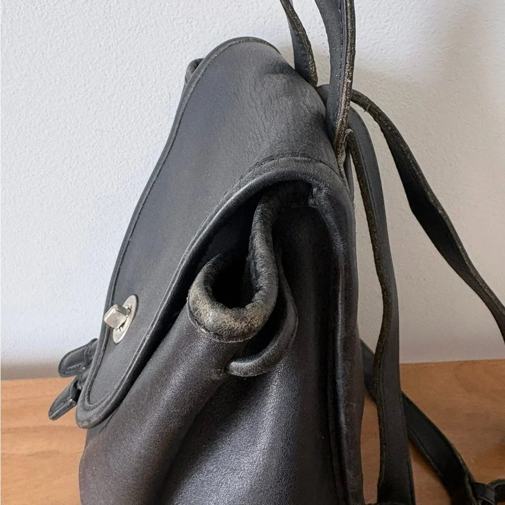 Coach Vintage Black Leather Mini Backpack Bag Turnlock Drawstring B0K-9960